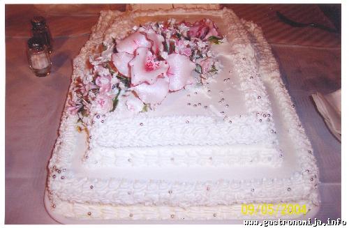 Svadbena - torta Dinastija