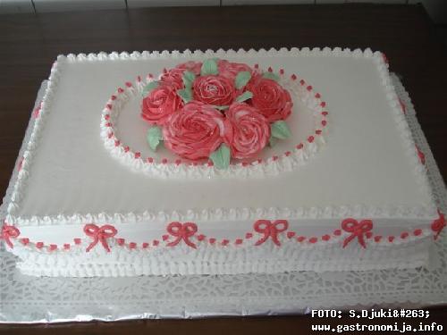 Belo-crvena torta