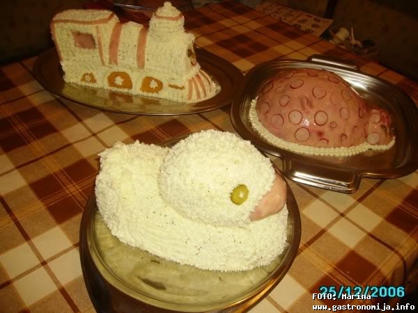 Patka slana torta sir,bubamara salate i lokomotiva slana torta